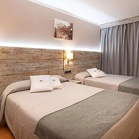 Palau De Girona Szálloda Sarriá de Ter