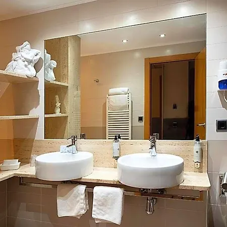 Palau De Girona Hotel 4*